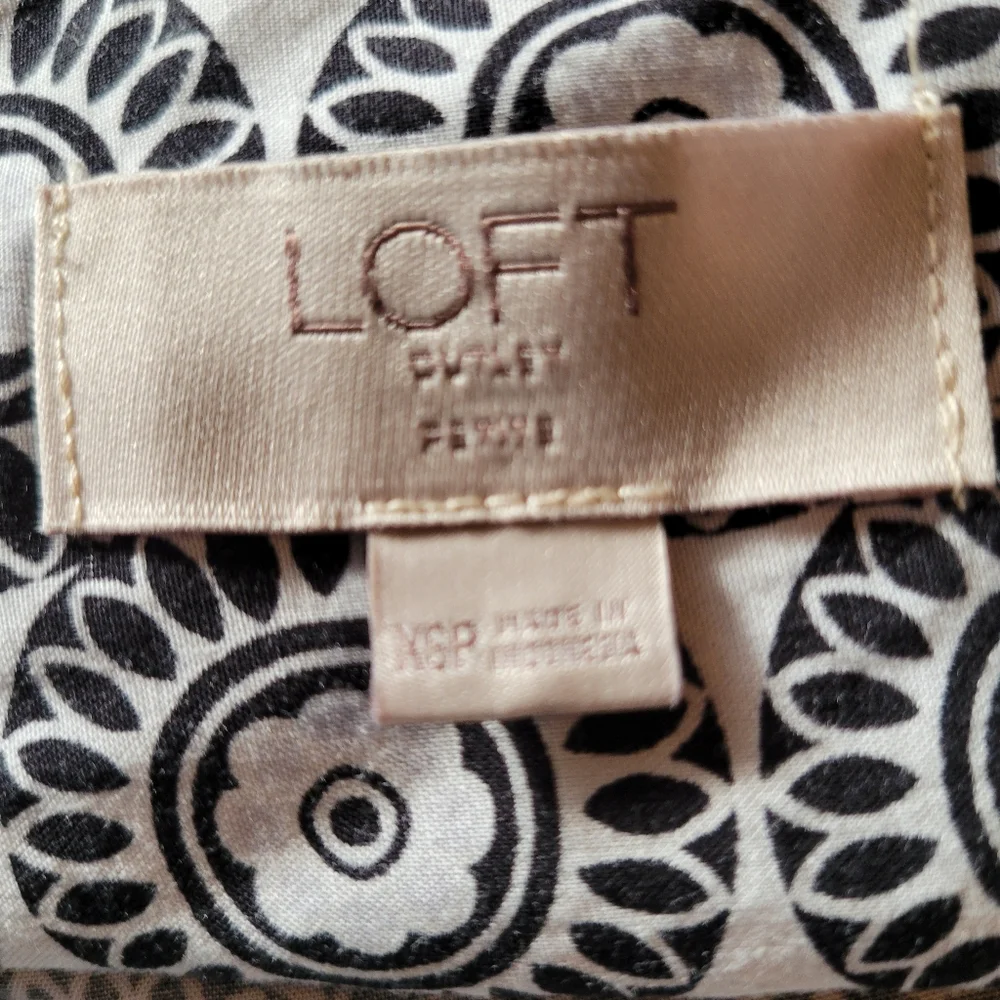 XS black and white dress by Loft - Picture 6 of 6